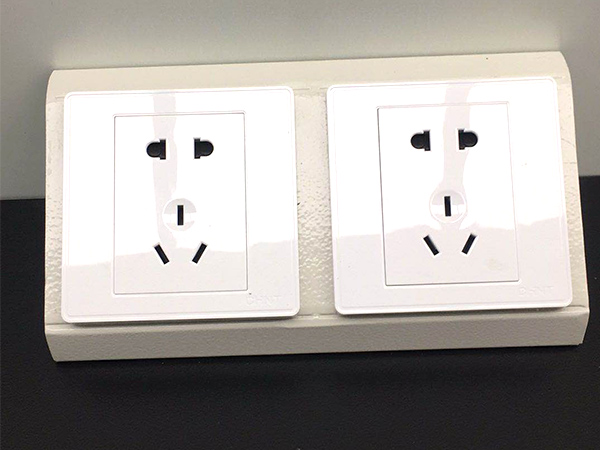 實(shí)驗(yàn)臺(tái)插座 實(shí)驗(yàn)室島式插座86型